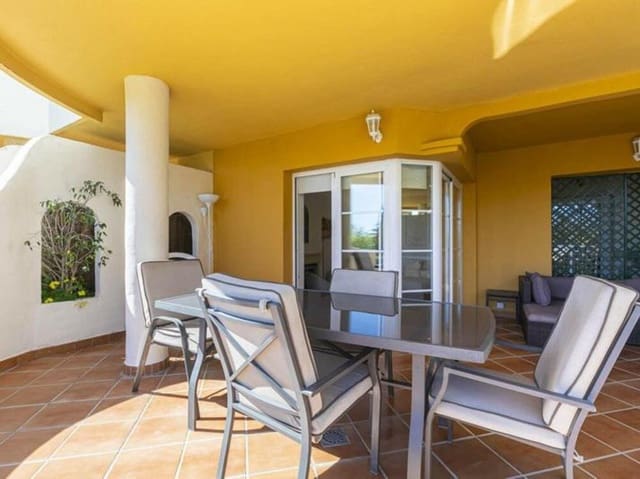 2 makuuhuone Huoneisto myytävänä paikassa Nueva Andalucía Centro, Marbella mukana uima-altaan 
autotalli - 525 000 € (Ref: 9700332)