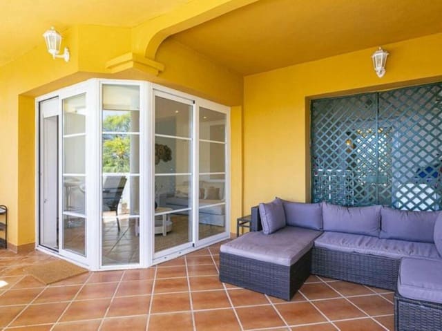 2 makuuhuone Huoneisto myytävänä paikassa Nueva Andalucía Centro, Marbella mukana uima-altaan 
autotalli - 525 000 € (Ref: 9700332)