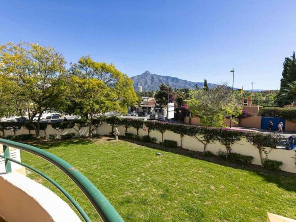 2 makuuhuone Huoneisto myytävänä paikassa Marbella mukana uima-altaan 
autotalli - 525 000 € (Ref: 9700332)