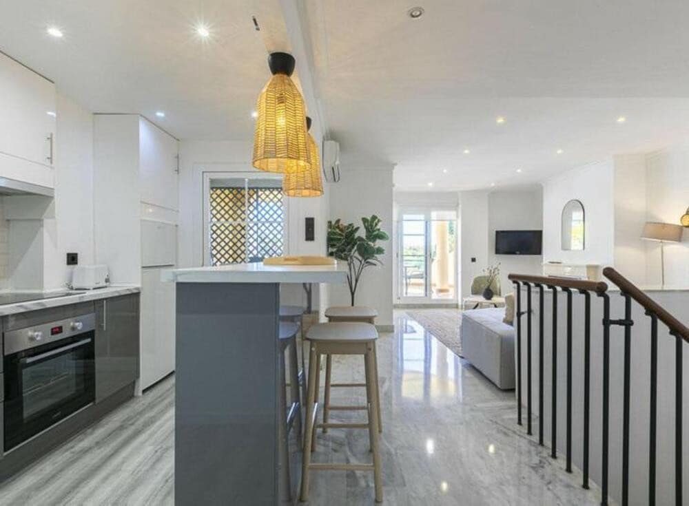 2 makuuhuone Huoneisto myytävänä paikassa Marbella mukana uima-altaan 
autotalli - 525 000 € (Ref: 9700332)