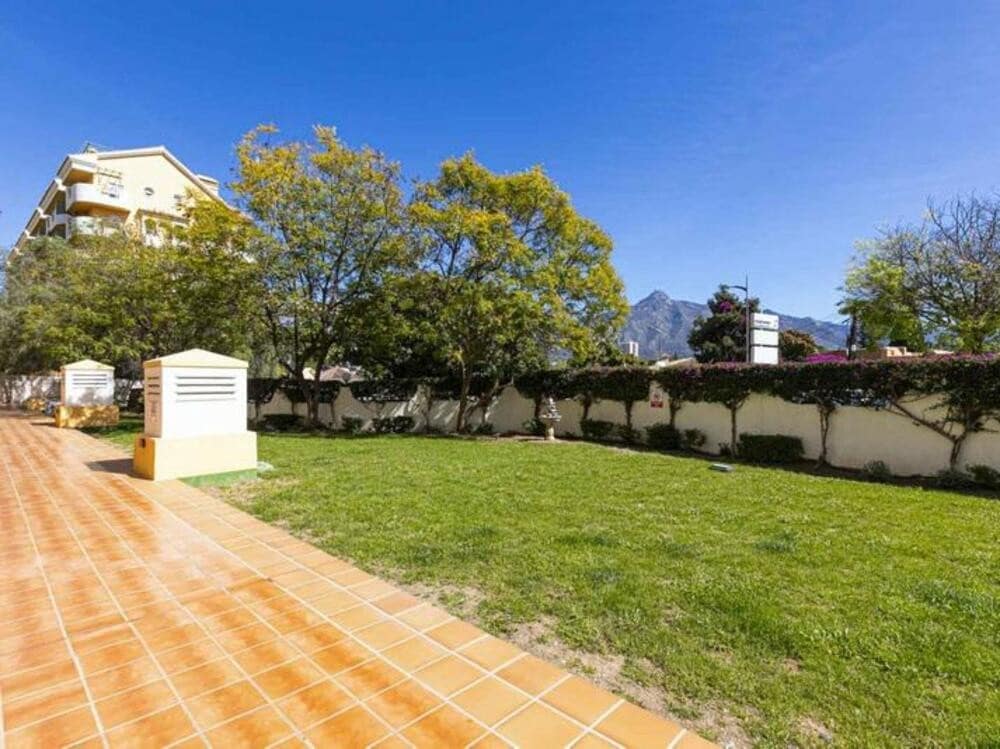 2 makuuhuone Huoneisto myytävänä paikassa Marbella mukana uima-altaan 
autotalli - 525 000 € (Ref: 9700332)