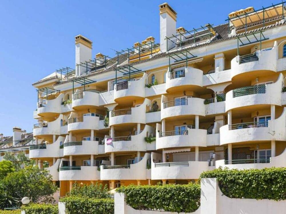 2 makuuhuone Huoneisto myytävänä paikassa Marbella mukana uima-altaan 
autotalli - 525 000 € (Ref: 9700332)