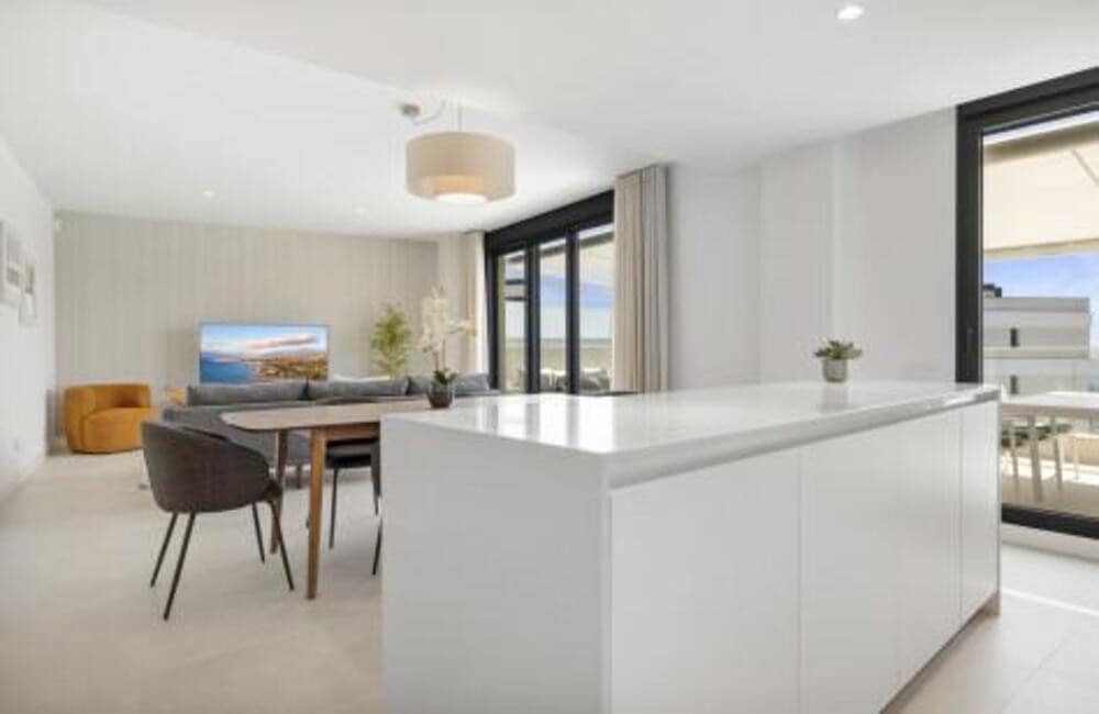 3 bedroom Apartment for rent in New Golden Mile with pool garage - € 3,600 (Ref: 9709452)