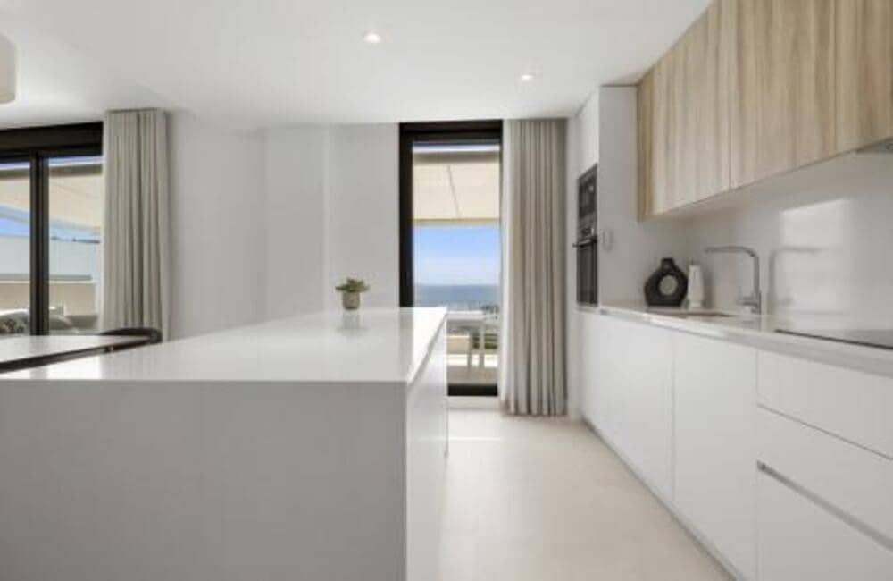 3 bedroom Apartment for rent in New Golden Mile with pool garage - € 3,600 (Ref: 9709452)