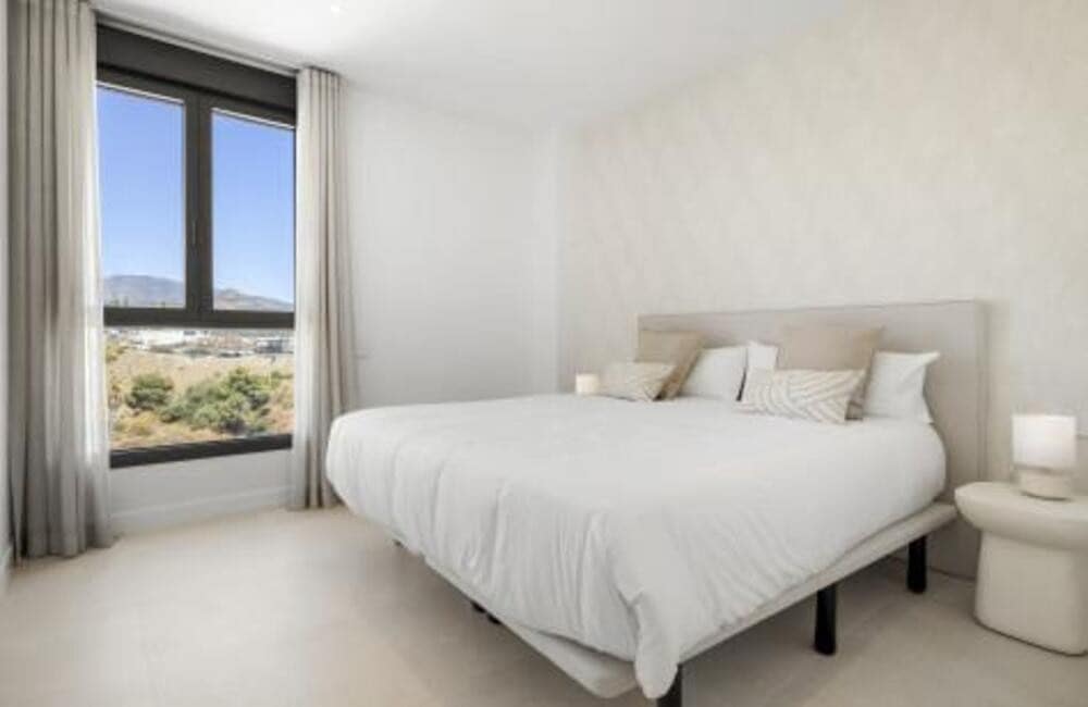 3 bedroom Apartment for rent in New Golden Mile with pool garage - € 3,600 (Ref: 9709452)