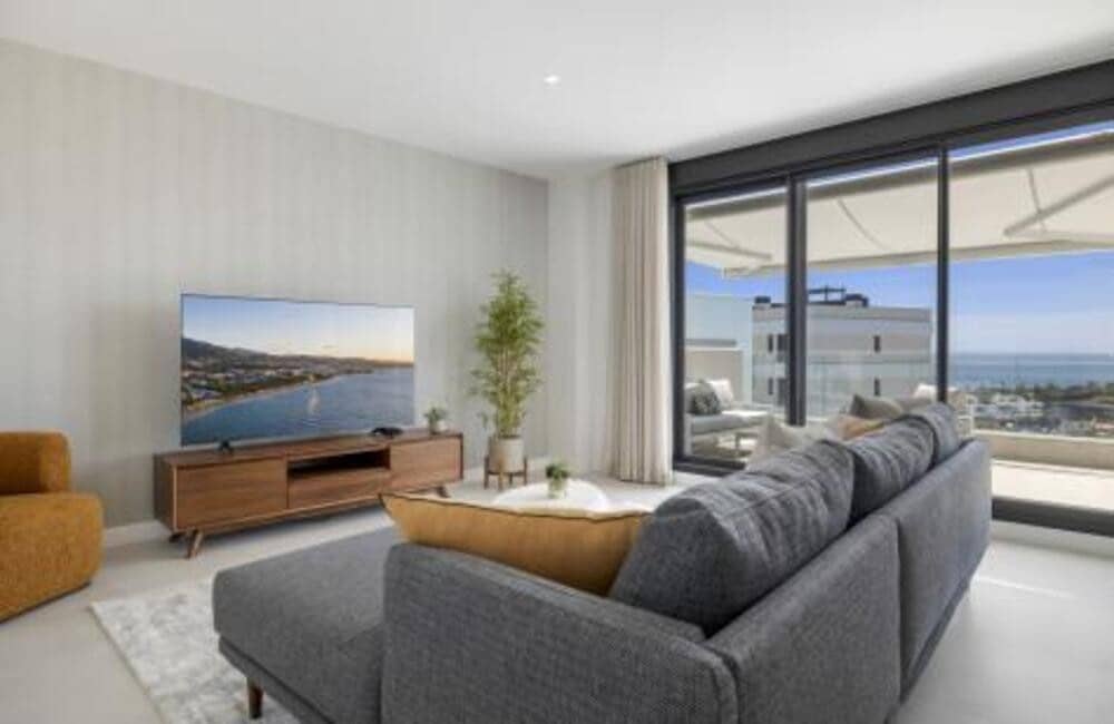 3 bedroom Apartment for rent in New Golden Mile with pool garage - € 3,600 (Ref: 9709452)