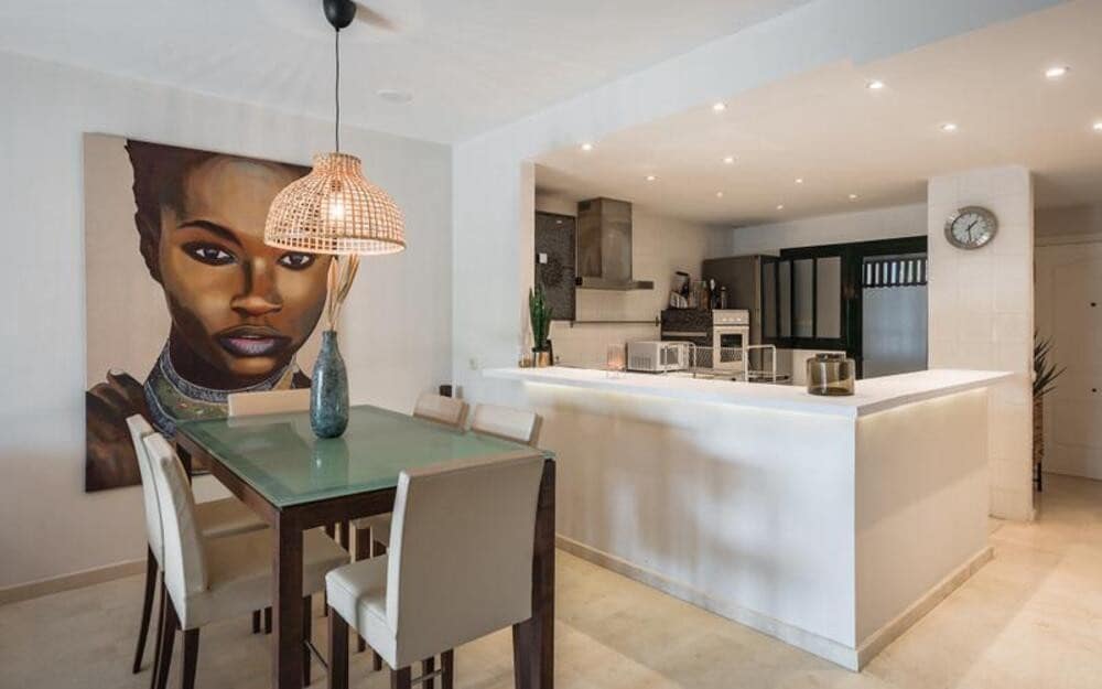 2 Zimmer Apartment zu vermieten in San Pedro de Alcantara mit Pool Garage - 2.500 € (Ref: 9714361)