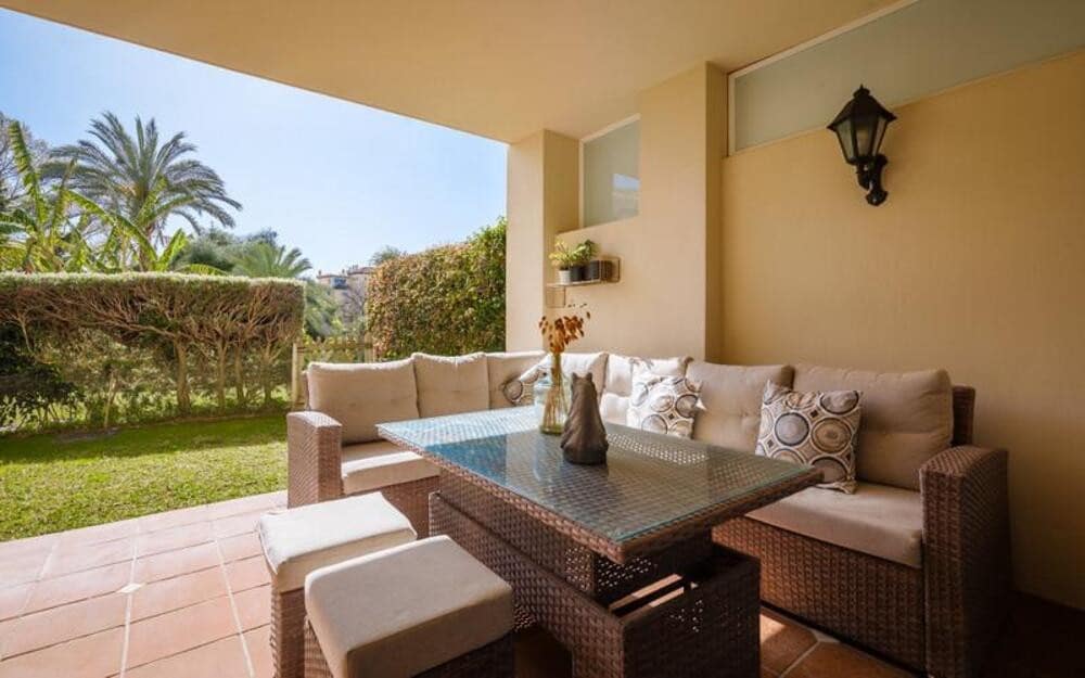 2 Zimmer Apartment zu vermieten in San Pedro de Alcantara mit Pool Garage - 2.500 € (Ref: 9714361)