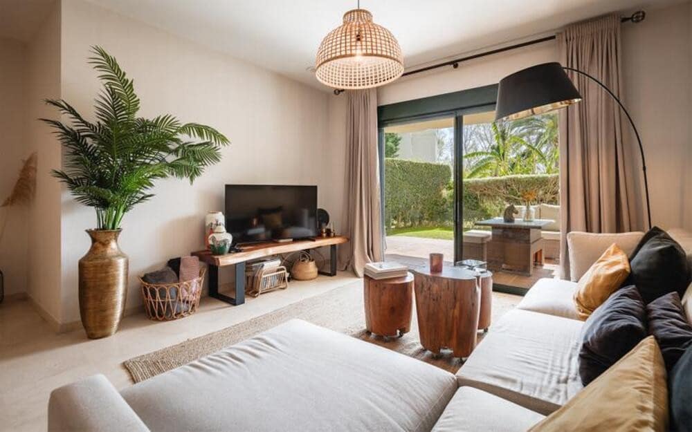 2 Zimmer Apartment zu vermieten in San Pedro de Alcantara mit Pool Garage - 2.500 € (Ref: 9714361)