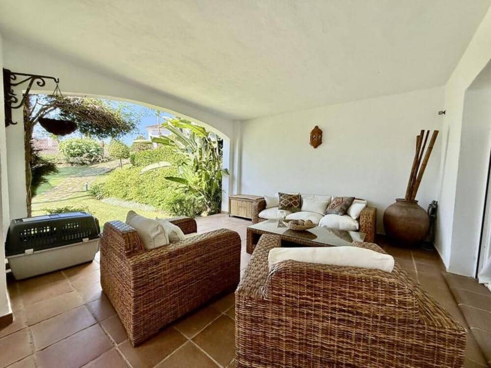 2 bedroom Apartment for rent in Marbella with pool garage - € 2,950 (Ref: 9714362)