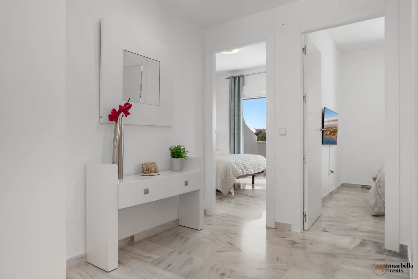 6 Zimmer Doppelhaus zu verkaufen in Marbella mit Pool Garage - 1.200.000 € (Ref: 9719334)