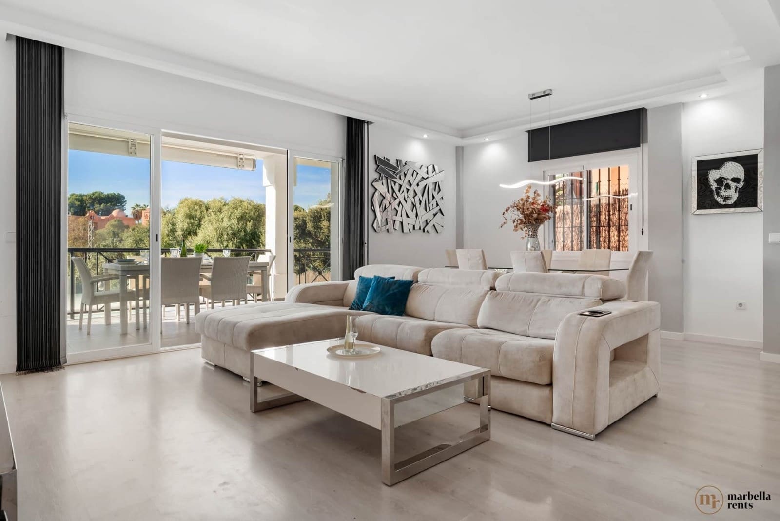 6 Zimmer Doppelhaus zu verkaufen in Marbella mit Pool Garage - 1.200.000 € (Ref: 9719334)