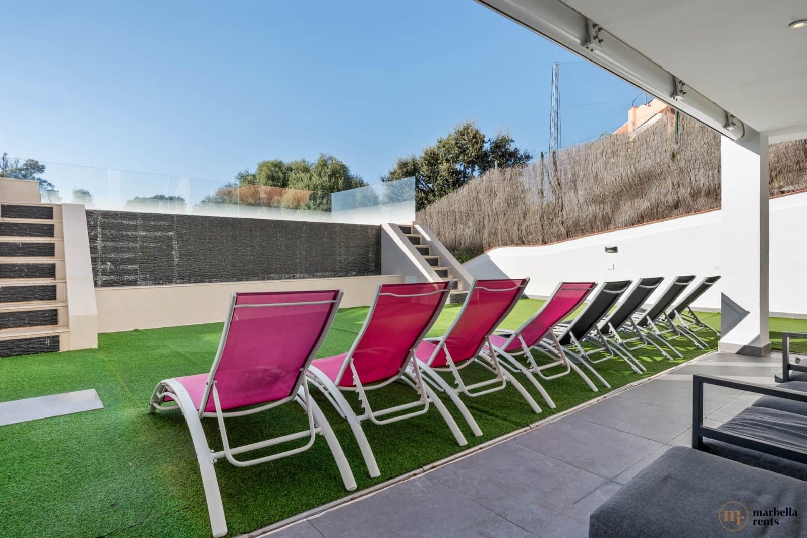 6 Zimmer Doppelhaus zu verkaufen in Marbella mit Pool Garage - 1.200.000 € (Ref: 9719334)