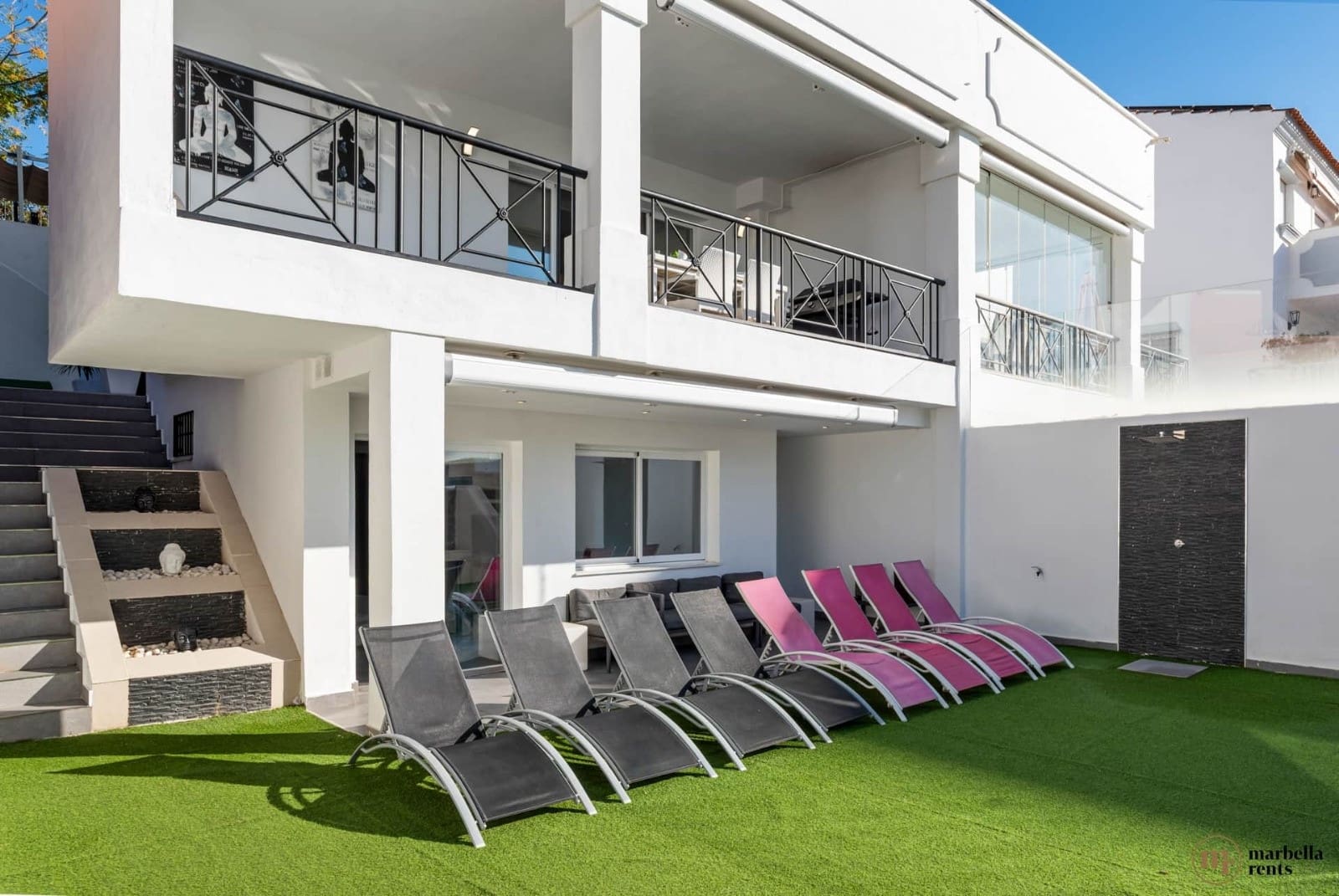 6 Zimmer Doppelhaus zu verkaufen in Marbella mit Pool Garage - 1.200.000 € (Ref: 9719334)