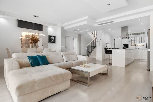 6 bedroom Semi-detached Villa for sale in Cabopino - Artola, Marbella with pool garage - € 1,200,000 (Ref: 9719334)