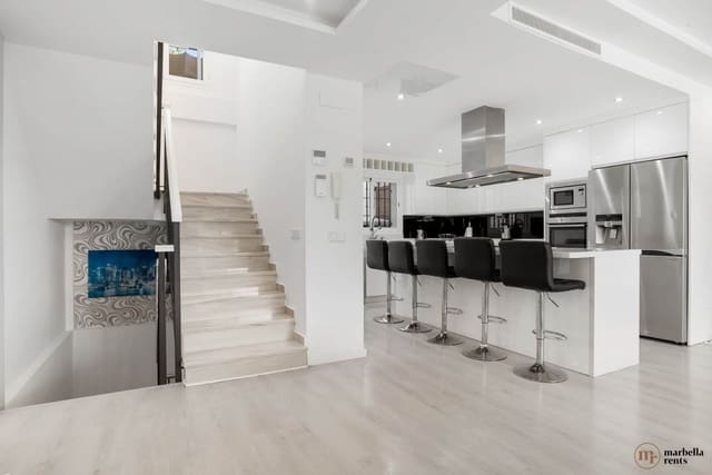 6 bedroom Semi-detached Villa for sale in Cabopino - Artola, Marbella with pool garage - € 1,200,000 (Ref: 9719334)