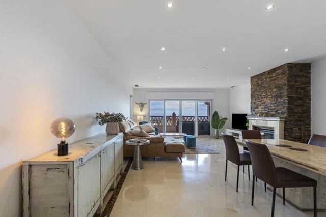 3 soveværelse Lejlighed til salg i Los Arqueros - Puerto del Almendro, Benahavís med swimmingpool garage - € 650.000 (Ref: 9720980)