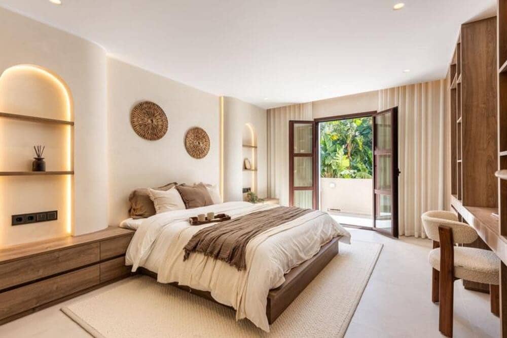 4 sypialnia Dom na sprzedaż w Marbella z basenem garażem - 2 495 000 € (Ref: 9720981)