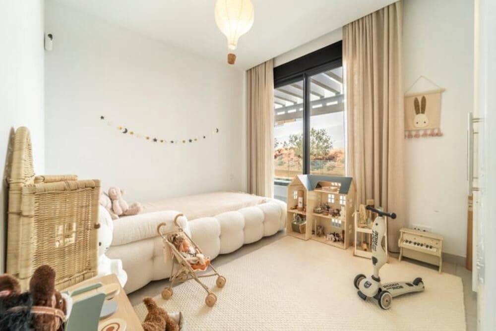 3 bedroom Penthouse for sale in Marbella with pool garage - € 1,695,000 (Ref: 9726226)