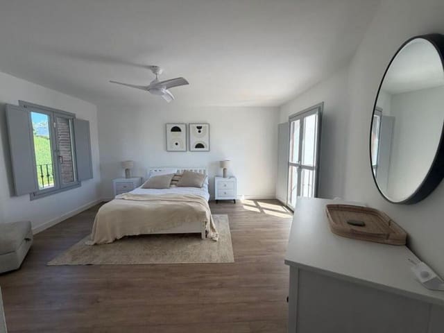 4 quarto Casa em Banda para arrendar em El Paraiso, Estepona com piscina garagem - 3 950 € (Ref: 9726227)