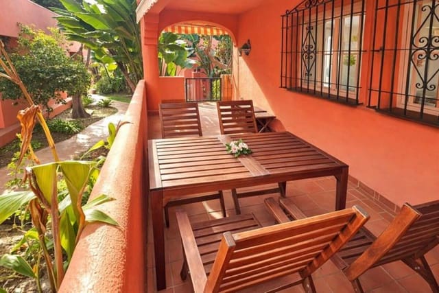 3 quarto Apartamento para venda em El Rosario, Marbella com piscina garagem - 515 000 € (Ref: 9726228)