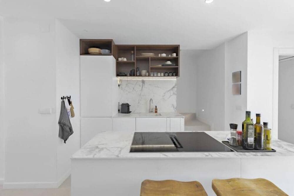 3 quarto Penthouse para venda em Nueva Andalucia com piscina garagem - 695 000 € (Ref: 9726230)