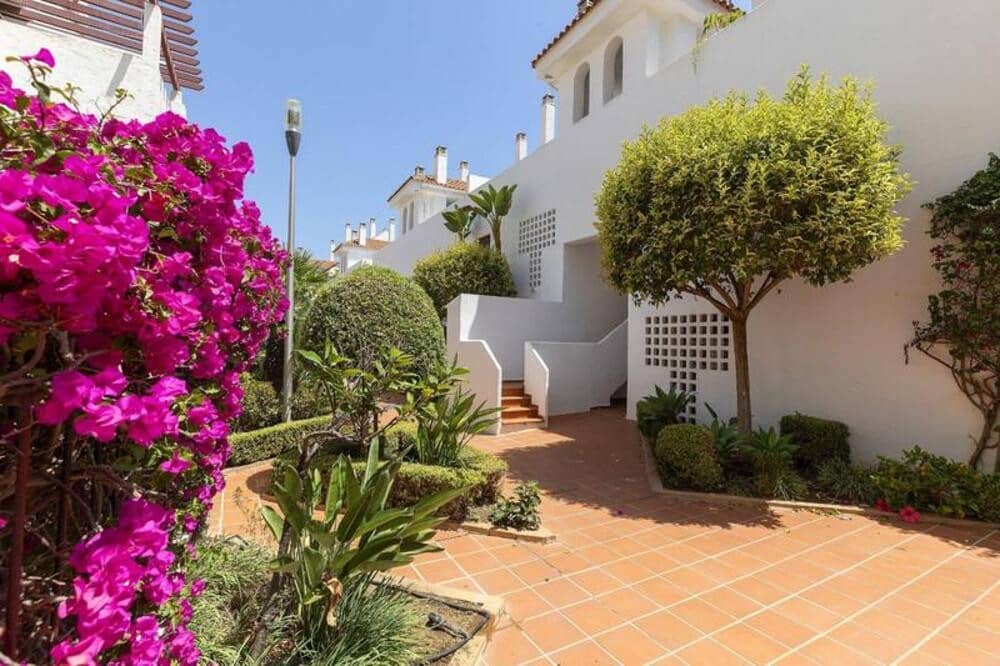 3 quarto Penthouse para venda em Nueva Andalucia com piscina garagem - 695 000 € (Ref: 9726230)