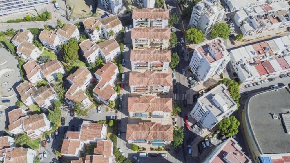 3 bedroom Apartment for rent in Estepona - € 1,850 (Ref: 9726233)