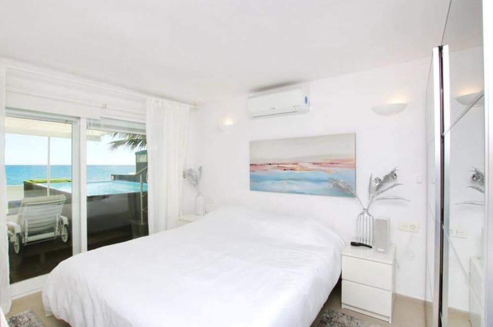 4 chambre Appartement à vendre à Estepona avec piscine garage - 949 000 € (Ref: 9731613)