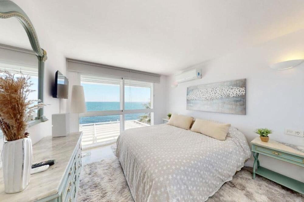 4 chambre Appartement à vendre à Estepona avec piscine garage - 949 000 € (Ref: 9731613)