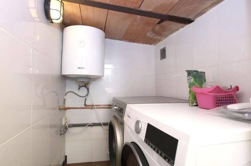 4 bedroom Apartment for sale in Estepona with pool garage - € 949,000 (Ref: 9731613)