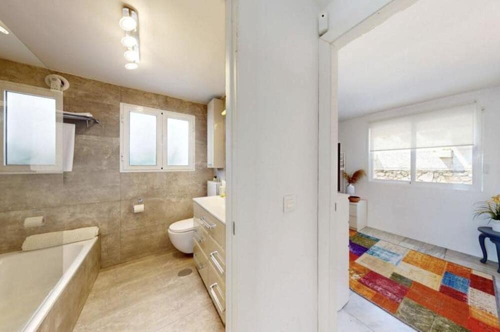 4 bedroom Apartment for sale in Estepona with pool garage - € 949,000 (Ref: 9731613)