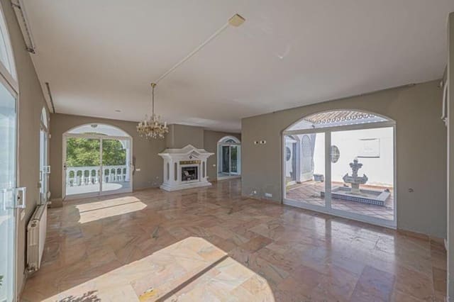 4 sypialnia Willa na sprzedaż w El Paraiso, Estepona z basenem garażem - 1 700 000 € (Ref: 9731614)