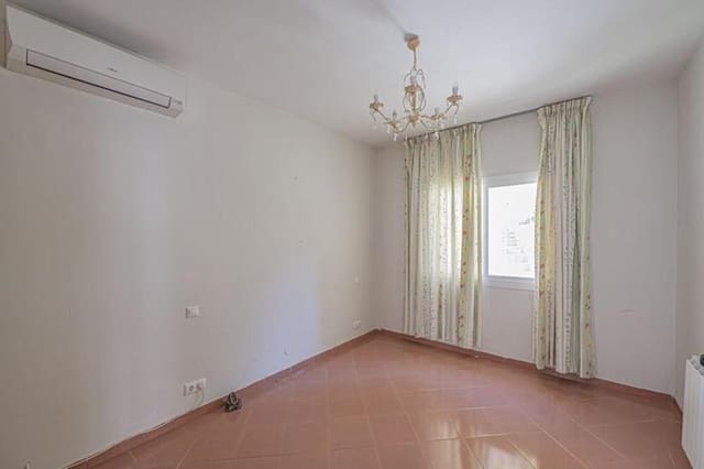 4 sypialnia Willa na sprzedaż w El Paraiso, Estepona z basenem garażem - 1 700 000 € (Ref: 9731614)