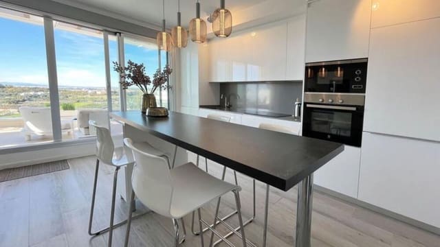 2 sypialnia Penthouse na sprzedaż w Los Flamingos, Benahavís z basenem garażem - 595 000 € (Ref: 9735052)