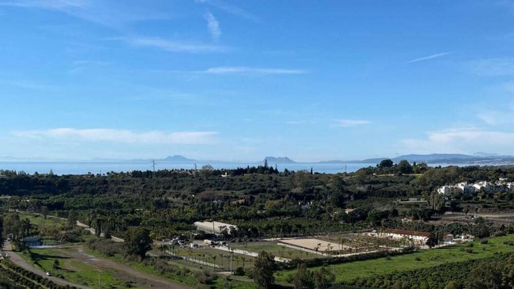 2 sypialnia Penthouse na sprzedaż w Benahavis z basenem garażem - 595 000 € (Ref: 9735052)