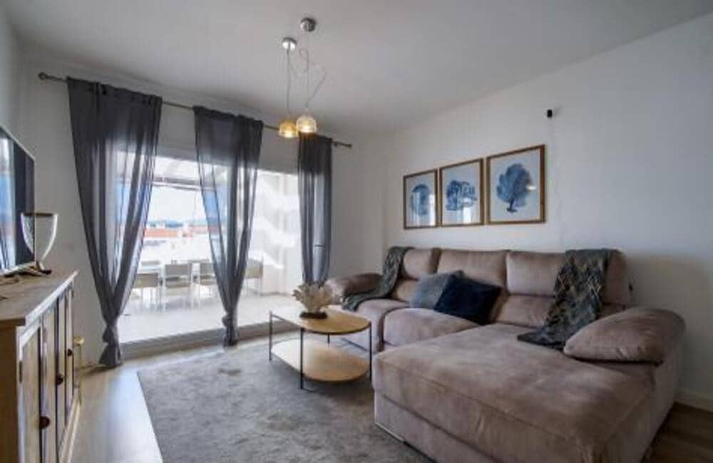 2 bedroom Penthouse for rent in Marbella with pool garage - € 2,000 (Ref: 9735053)