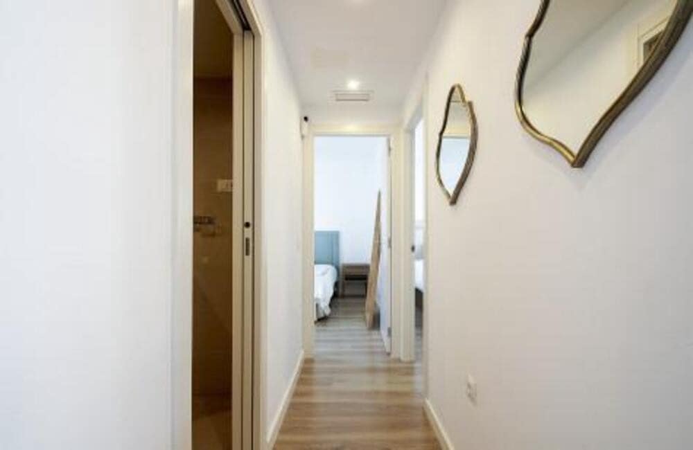 2 bedroom Penthouse for rent in Marbella with pool garage - € 2,000 (Ref: 9735053)