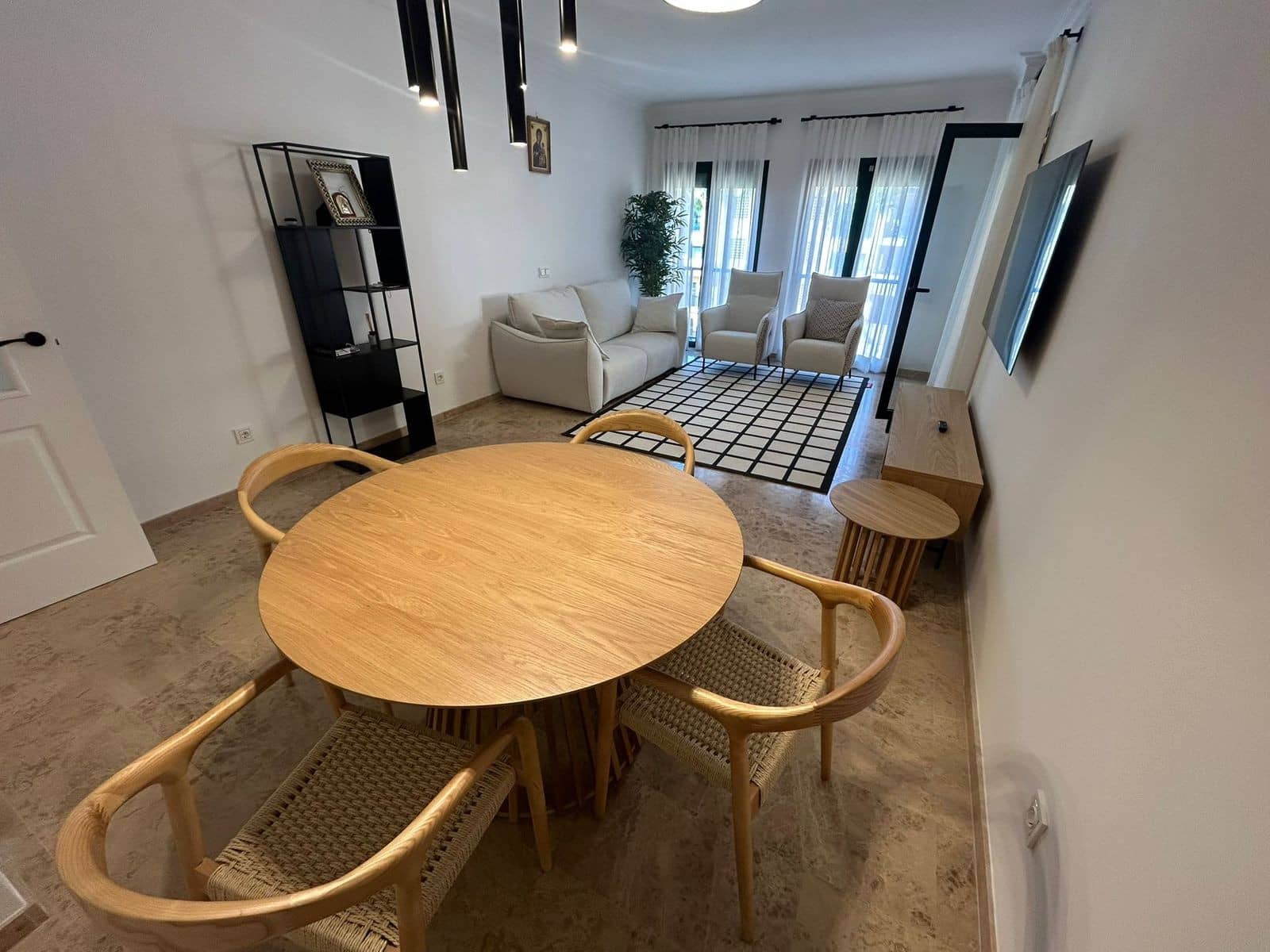 2 soverom Leilighet til leie i San Pedro de Alcantara med svømmebasseng garasje - € 2 700 (Ref: 9737862)