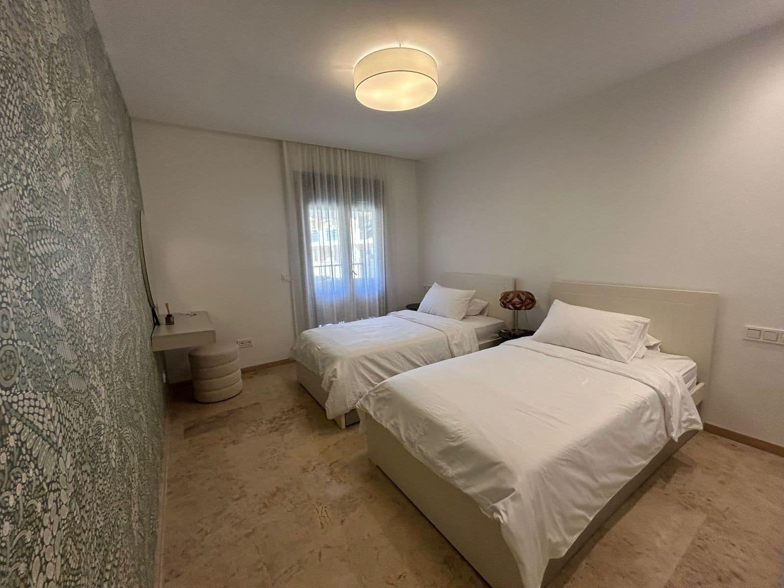 2 soverom Leilighet til leie i San Pedro de Alcantara med svømmebasseng garasje - € 2 700 (Ref: 9737862)