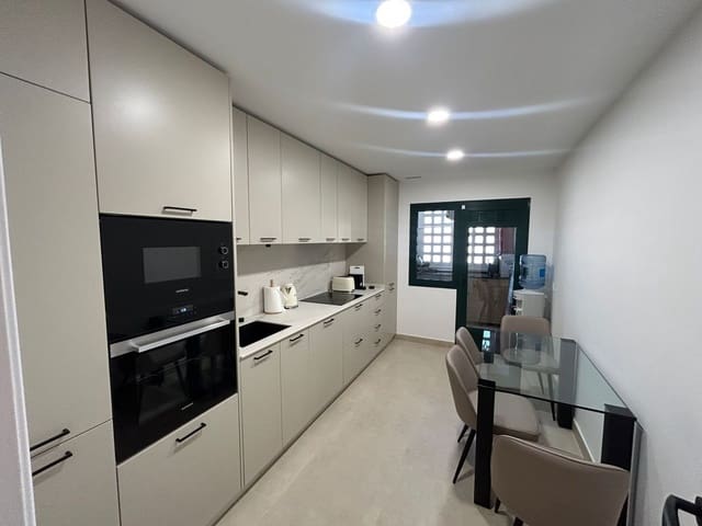 2 soverom Leilighet til leie i Nueva Alcántara, Marbella med svømmebasseng garasje - € 2 700 (Ref: 9737862)