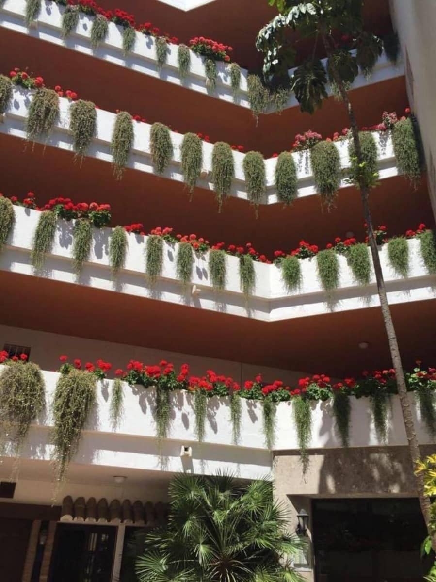 2 bedroom Apartment for rent in Puerto Banus with garage - € 2,100 (Ref: 9737863)