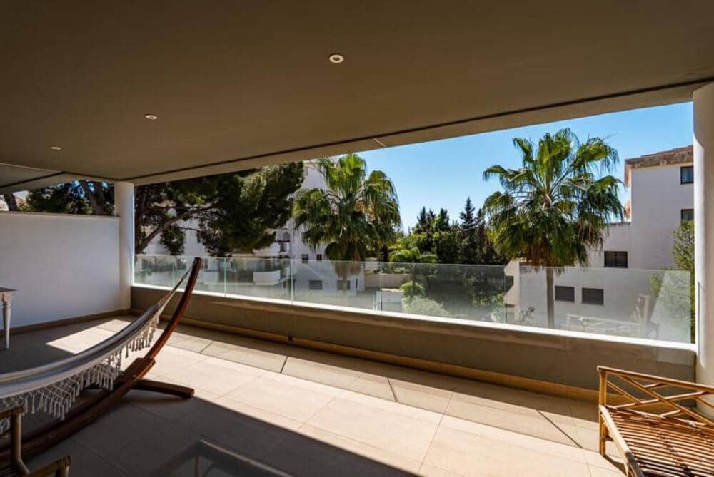 2 soverom Leilighet til leie i Marbella med svømmebasseng garasje - € 3 300 (Ref: 9737865)