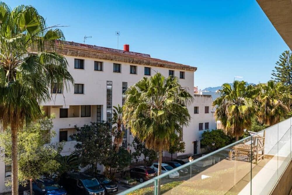 2 soverom Leilighet til leie i Marbella med svømmebasseng garasje - € 3 300 (Ref: 9737865)