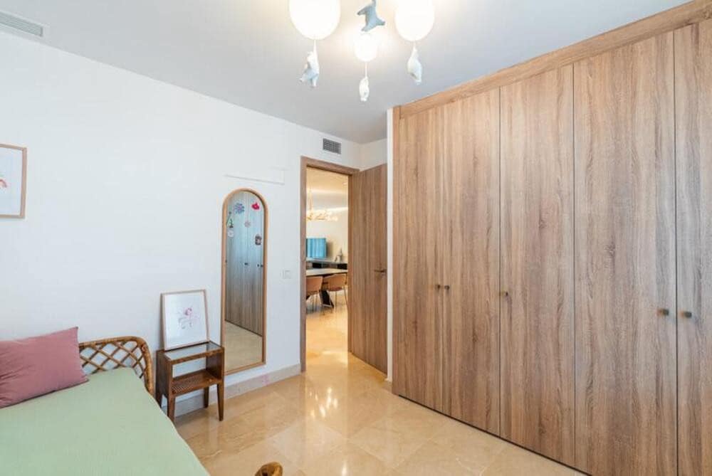 2 bedroom Apartment for rent in Marbella with pool garage - € 3,300 (Ref: 9737865)
