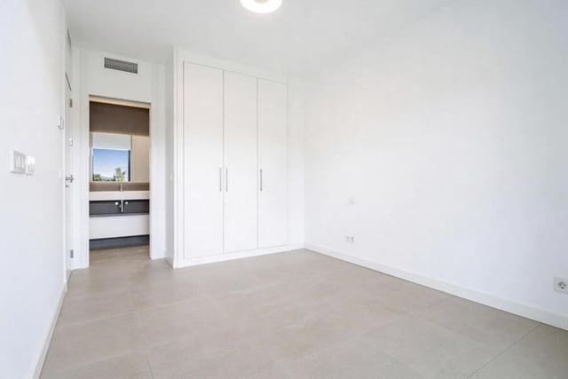 3 soveværelse Semi-Rækkehus til salg i Atalaya-Isdabe, Estepona med swimmingpool garage - € 745.000 (Ref: 9747535)