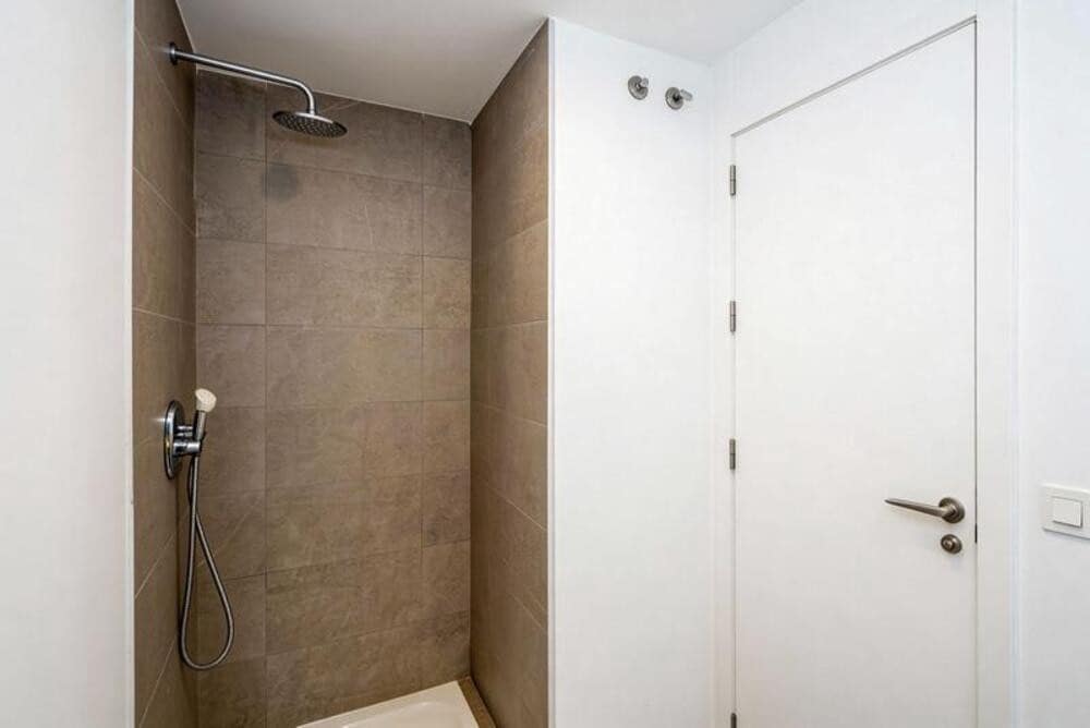 3 camera da letto Villetta Bifamiliare da affittare in El Paraiso con piscina garage - 4.500 € (Rif: 9747536)