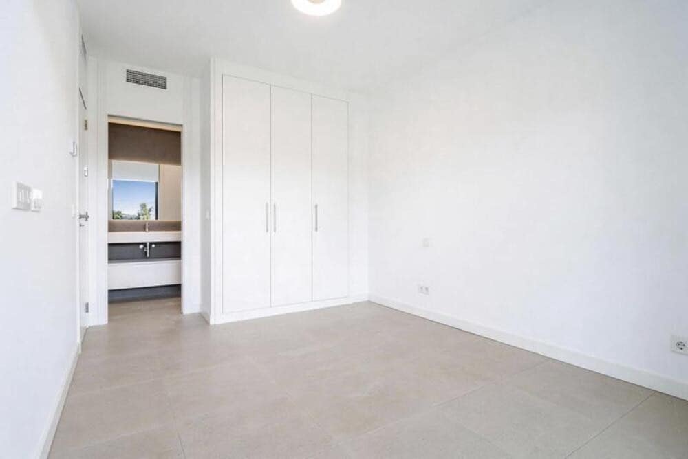 3 camera da letto Villetta Bifamiliare da affittare in El Paraiso con piscina garage - 4.500 € (Rif: 9747536)