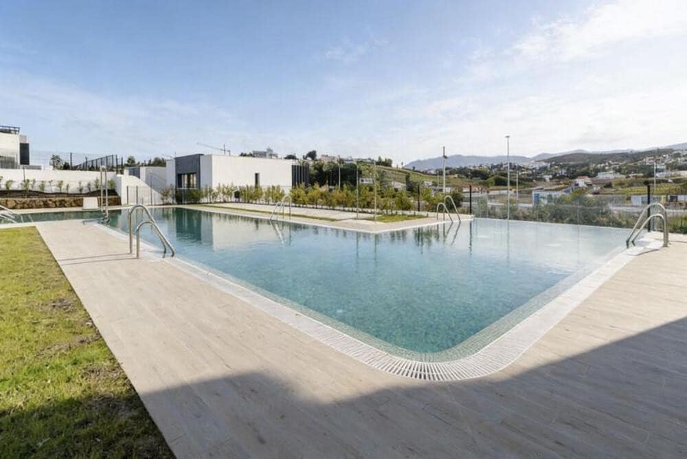 3 camera da letto Villetta Bifamiliare da affittare in El Paraiso con piscina garage - 4.500 € (Rif: 9747536)