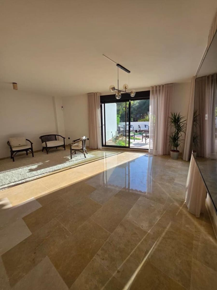 3 bedroom Apartment for rent in Marbella with pool garage - € 5,000 (Ref: 9747538)